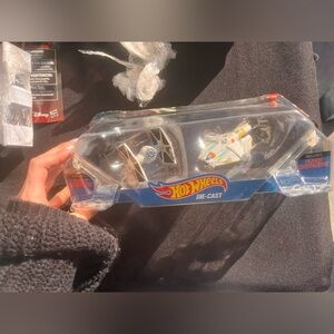 Hot Wheels Star Wars Starship Ghost vs. Tie Fighter